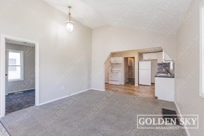 Foto del edificio - 3013 S Pershing Dr