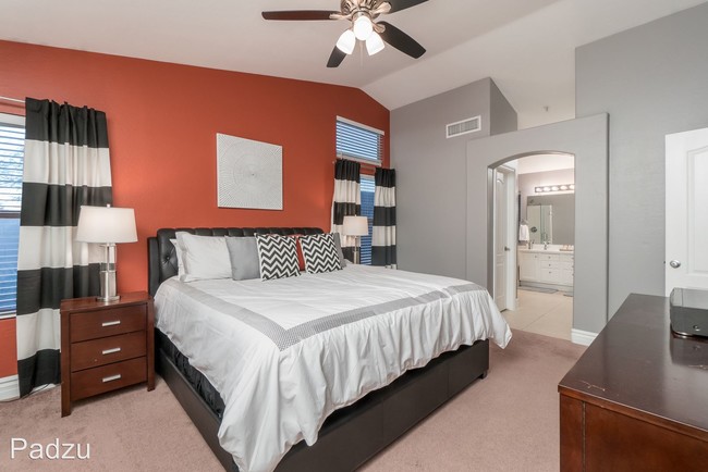 Building Photo - 3 br, 2 bath House - 10223 E Salt Bush Dr.