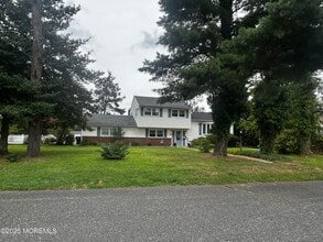 Building Photo - 12 Winston Dr