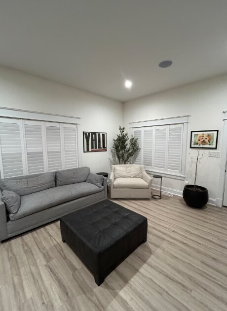 Foto del edificio - Modern 3-Bedroom Home for Rent in Knoxville