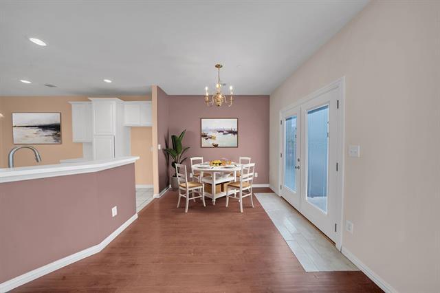 Building Photo - 908 Englewood Ln