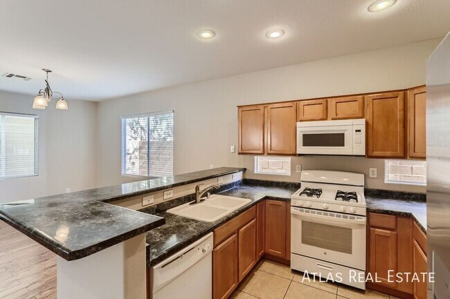 Foto del edificio - 10549 Lessona St