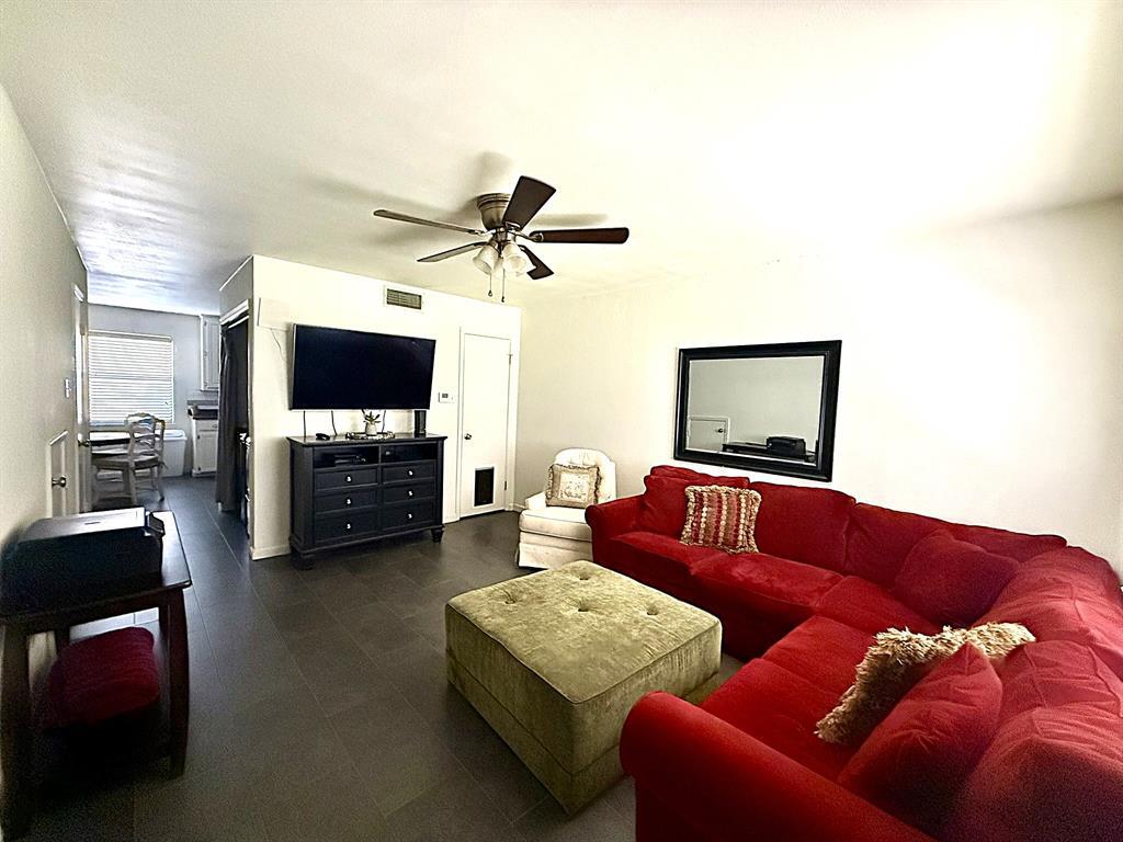 Foto principal - 1226 Baylor Ave