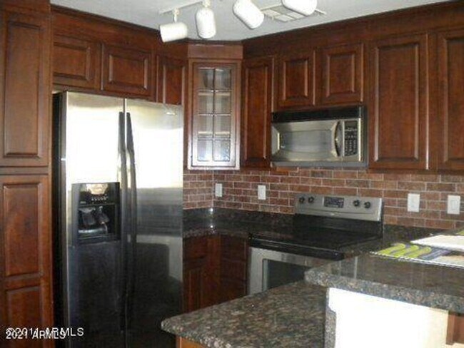 Foto del edificio - Coming Soon! PHX Townhouse 2 bed/ 2 bath