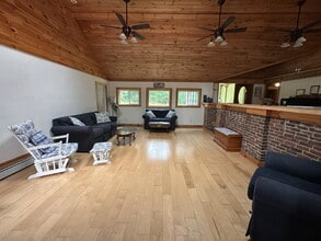 Building Photo - 571 Mouse Ln
