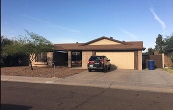 Building Photo - 3907 S Mitchell Dr