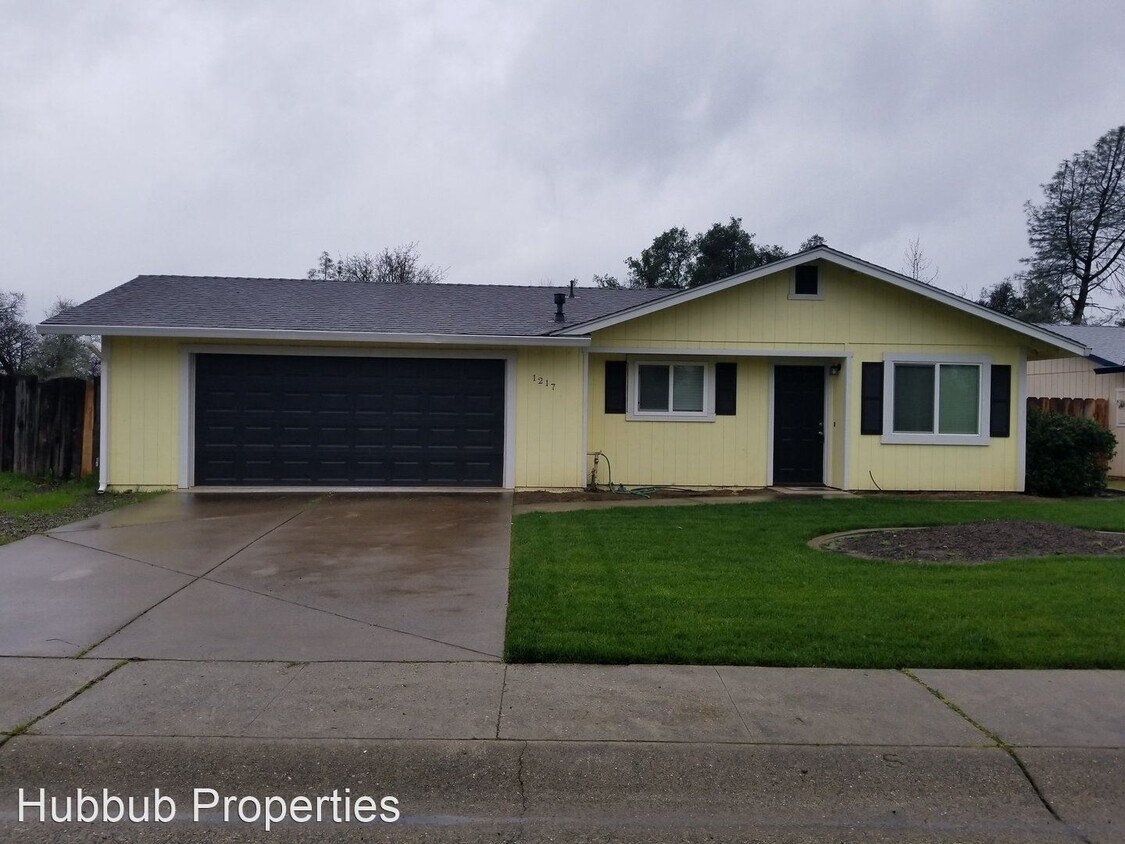 3 br, 2 bath House 1217 Woodside Meadows... House Rental in Redding