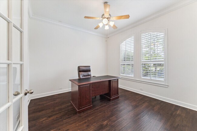 Building Photo - 11 Knotwood Ct