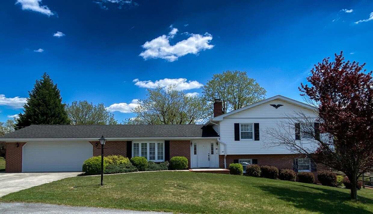 38 Phyllis Dr, Martinsburg, WV 25404 House Rental in Martinsburg, WV