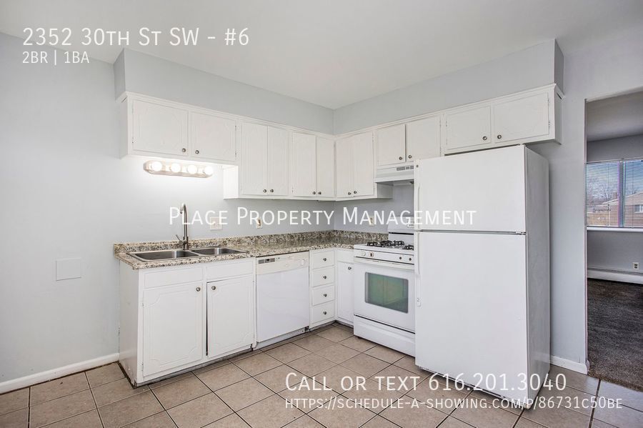 2352 30th St SW 6 2 Bed/1 Bath Upper Ap... Room for Rent in
