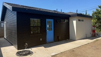 Building Photo - 1543 Delford Ave