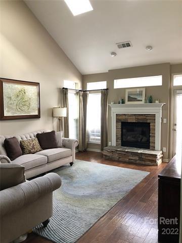Foto del edificio - 19424 Makayla Ln