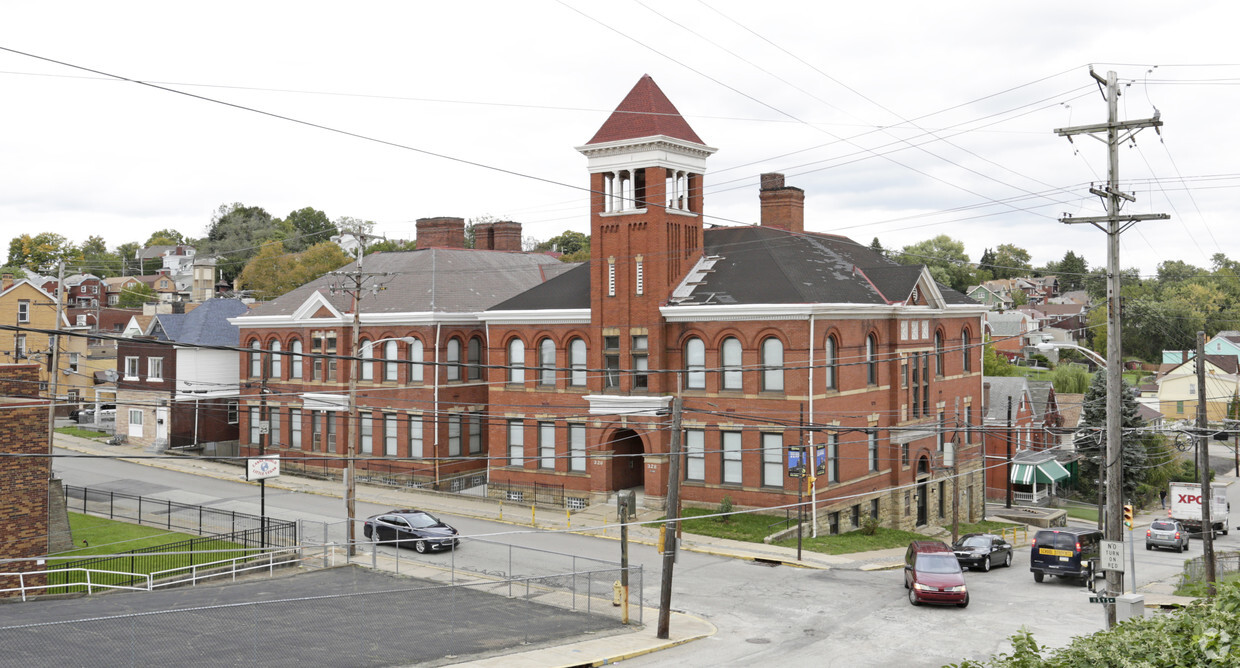 Primary Photo - 326-328 Hays Ave