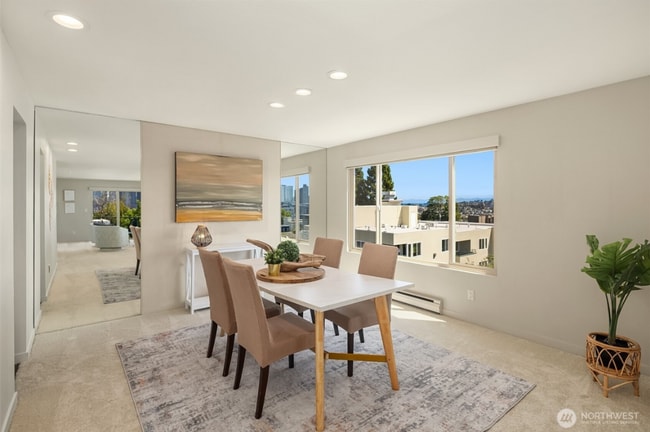 Building Photo - Top Floor Queen Anne Unit! (Beautiful views & 3 Parking Spaces)