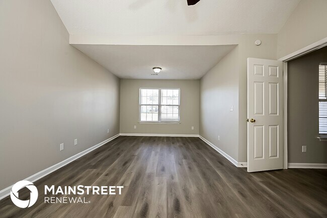 Building Photo - 7545 Broadhurst Dr