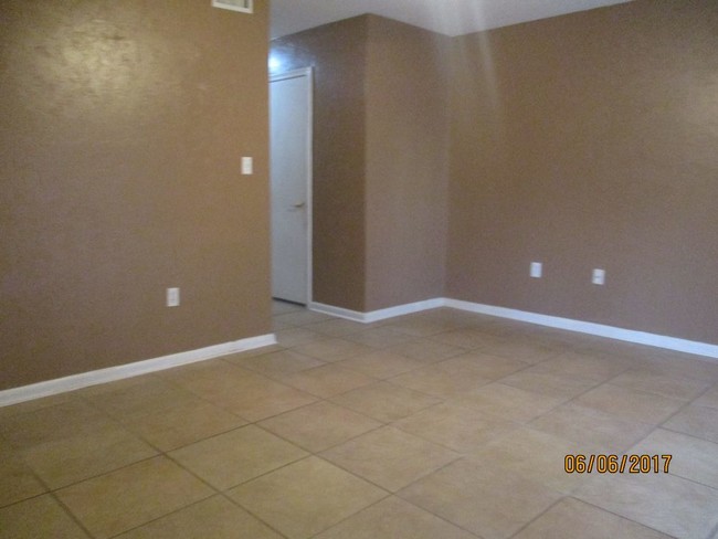 Foto del edificio - 4435 NW 41st Pl