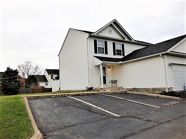 Primary Photo - Brice Green 3 BR Condo!