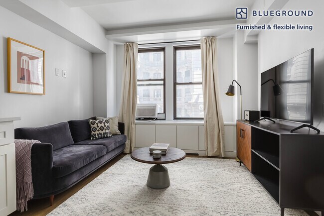 Building Photo - 240 W 73rd St