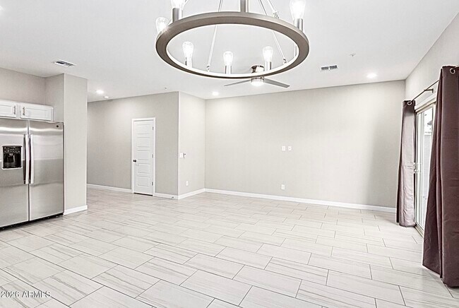 Foto del edificio - 2134 W Harmont Dr