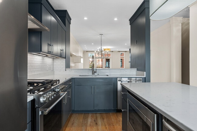 Building Photo - M West