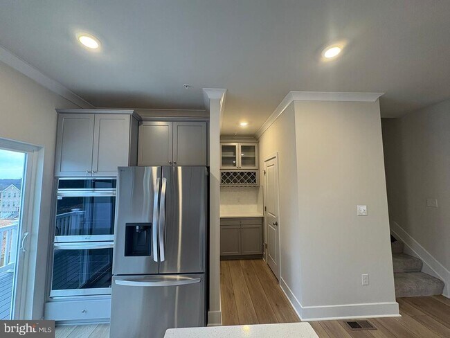 Building Photo - 1734 Water Xing Rd