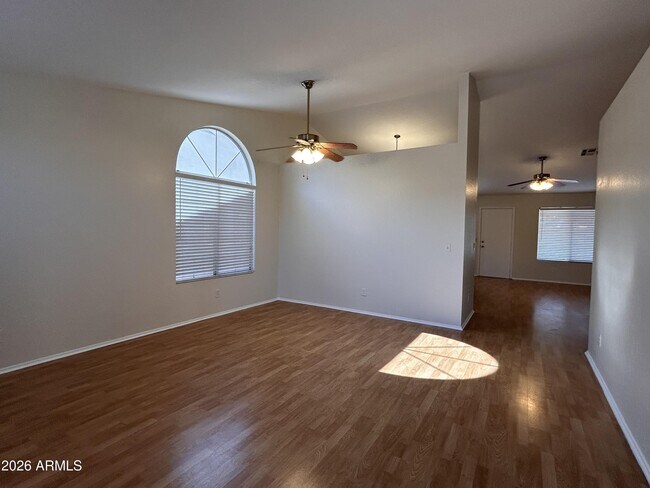 Building Photo - 2346 E Devon Ct