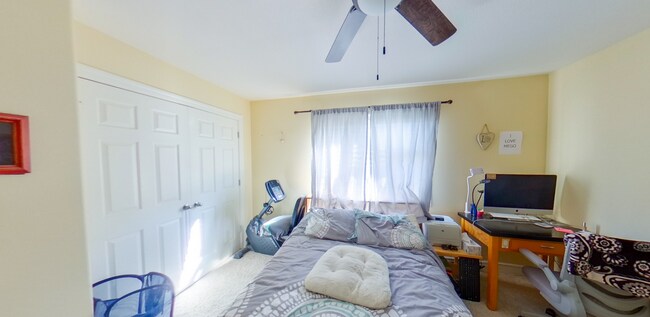 Building Photo - Gorgeous West Side Town Home with 2 Car Ga...