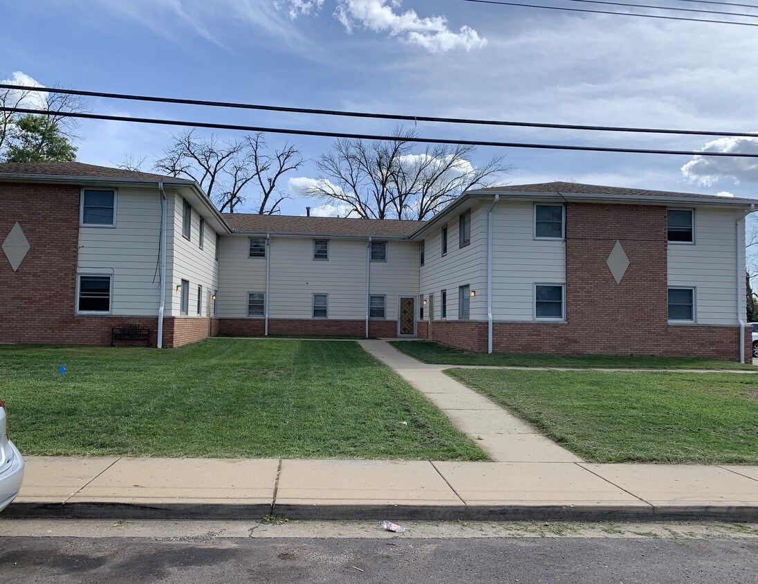 Primary Photo - 2414 W Newman Pkwy