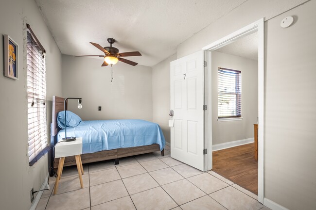 Building Photo - 3417 Kingston St