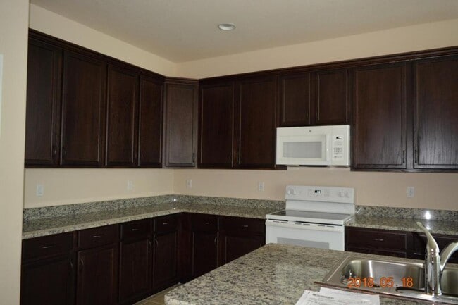 Foto del edificio - 14506 Potterton Cir
