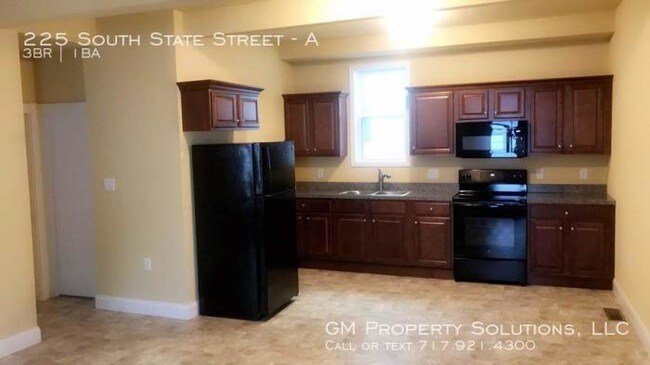 Building Photo - 3 bedroom in Ephrata PA 17522