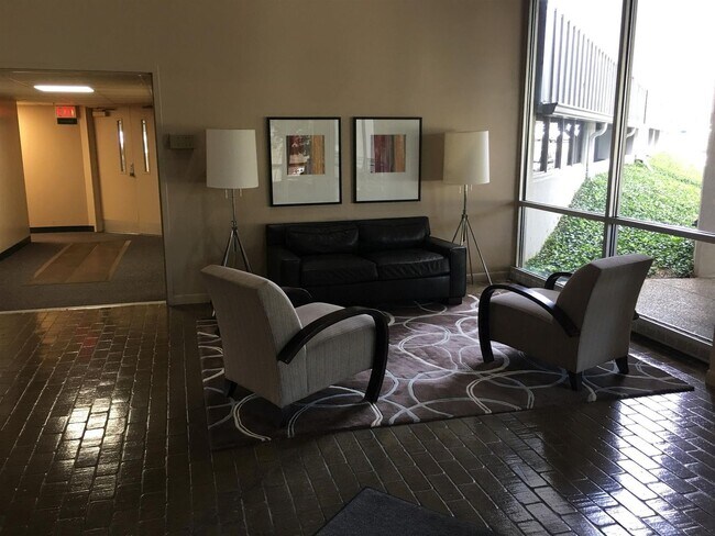 Foto del edificio - Incredible Location! Convenient 1BE/1BA living in the heart of Music Row!!