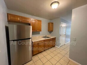 Building Photo - 204 A St