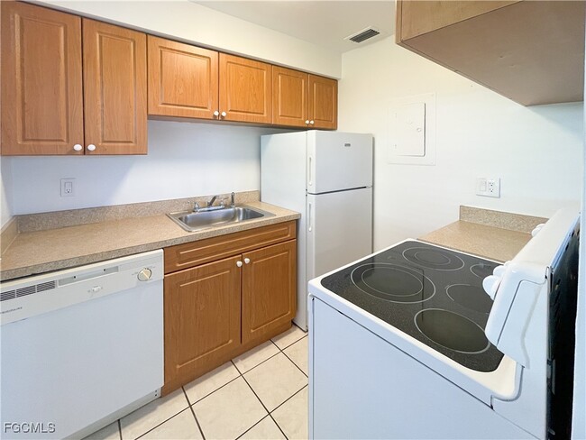 Foto del edificio - 4009 SE 19th Ave