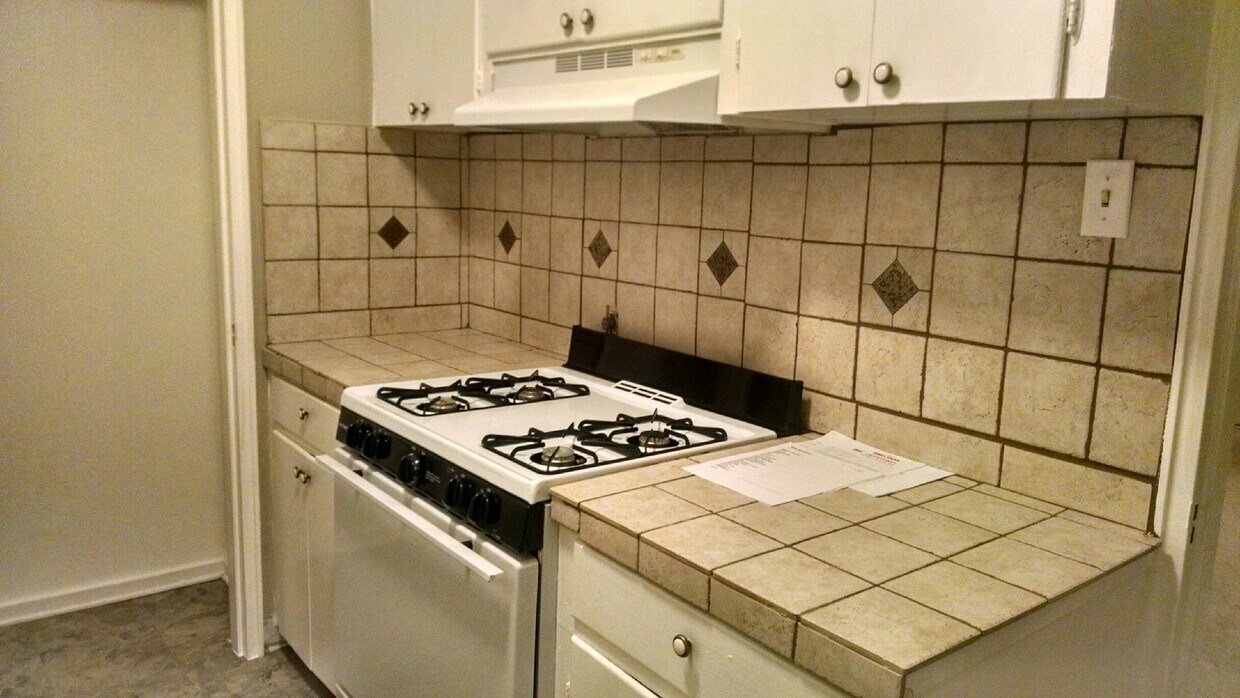 Foto principal - 127 Crestview Dr