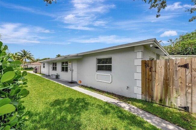 Photo - 1504 SW 6th Ave Apartment