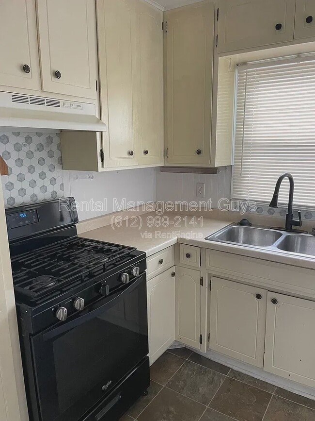 Building Photo - 1219 Oxford St