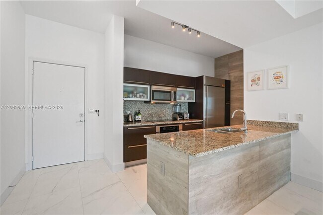 Foto del edificio - 950 Brickell Bay Dr