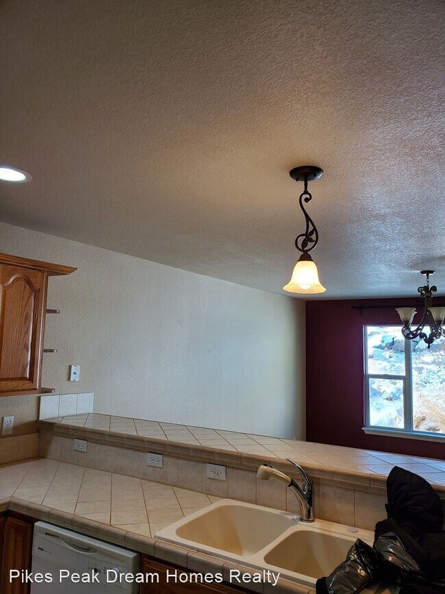 Foto del edificio - 3 br, 3 bath House - 2246 Palm Drive