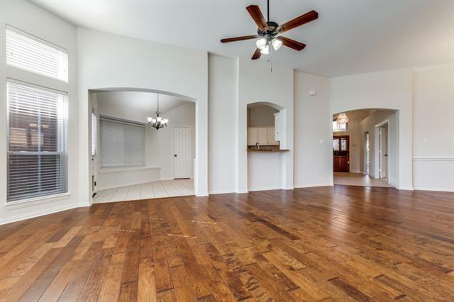 Foto del edificio - 8904 Lakewood Dr