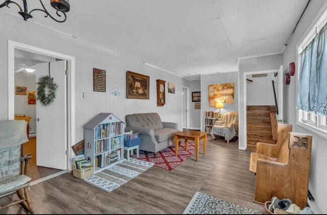 Building Photo - 8 Winona Ter