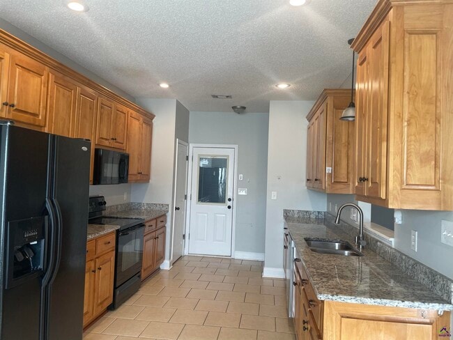 Building Photo - 712 Post Oak Way