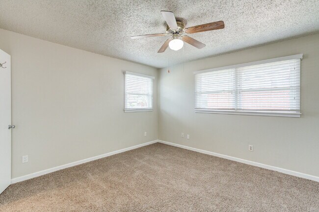 Building Photo - Spacious 3/2 in Central Lubbock!