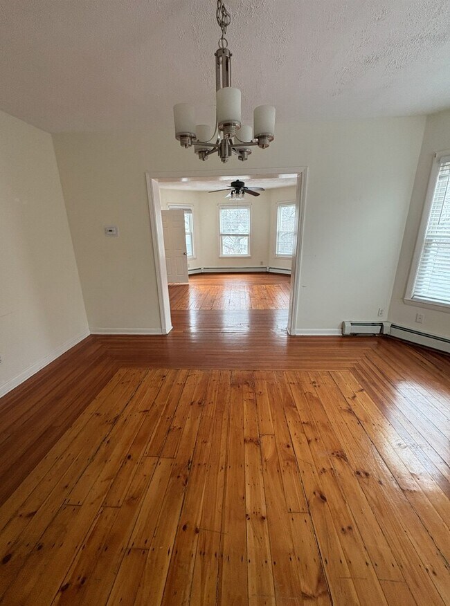 Building Photo - 17 Shillington Ave