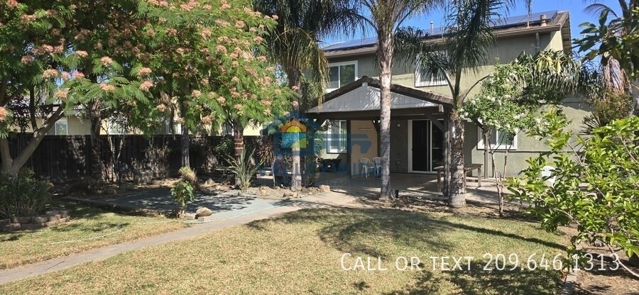Building Photo - 15979 Crescent Park Cir