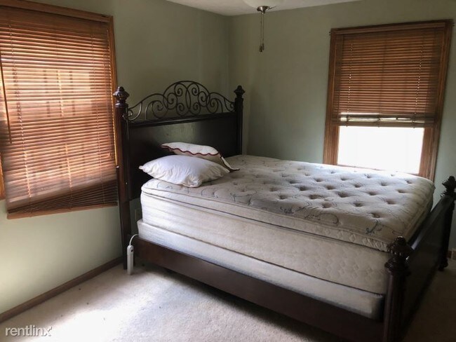 Building Photo - 4 br, 3 bath House - 3350 Dellwood Ave NW