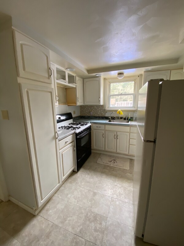 Primary Photo - 8111 Bull Creek Rd