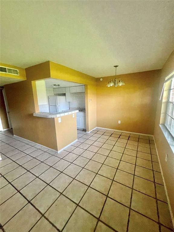 Foto del edificio - 1440 Holden Ave