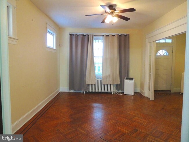 Foto del edificio - 1465 Girard St NW