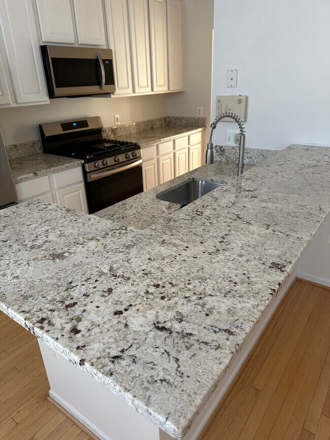 Foto del edificio - 5939 Kirkcaldy Ln